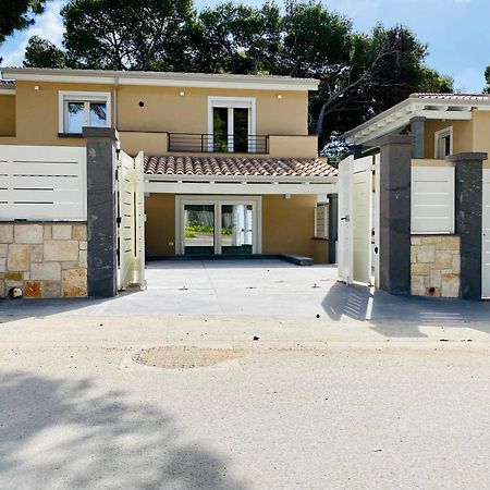 Nuova Residenza Dei 7 Pini A Pochi Passi Dal Mare Apartment Porto Pino Bagian luar foto
