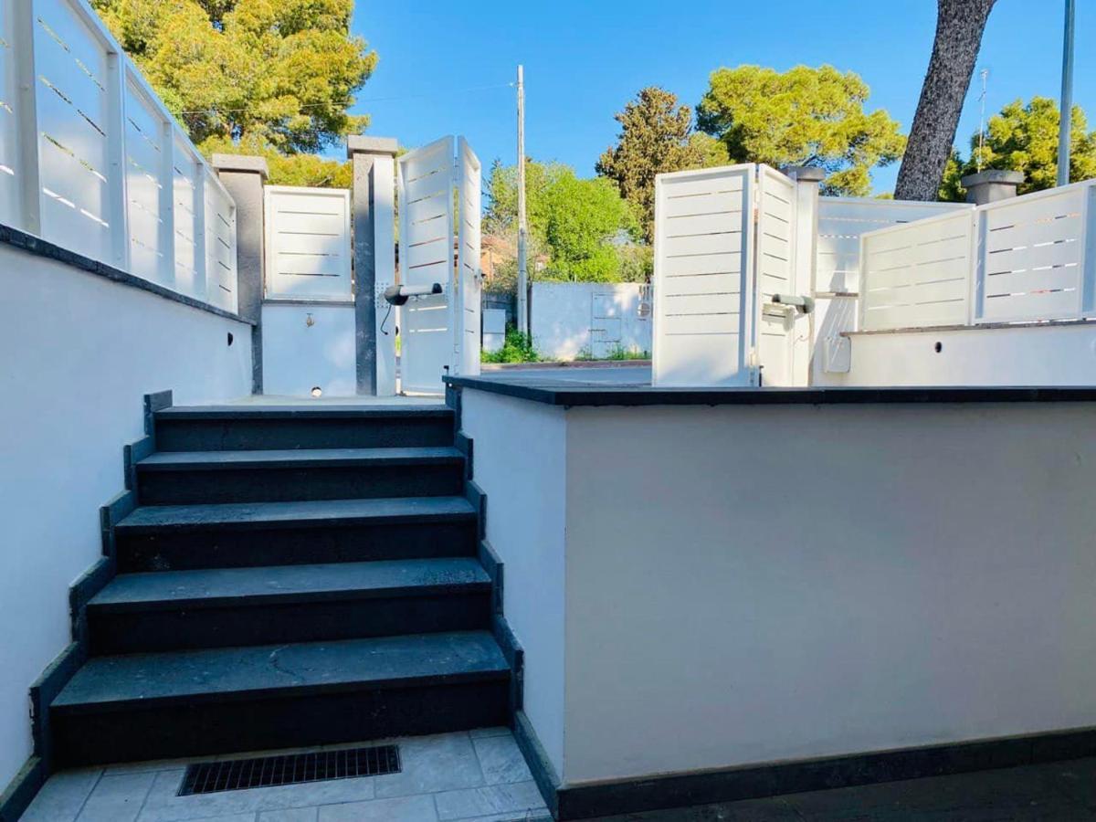 Nuova Residenza Dei 7 Pini A Pochi Passi Dal Mare Apartment Porto Pino Bagian luar foto
