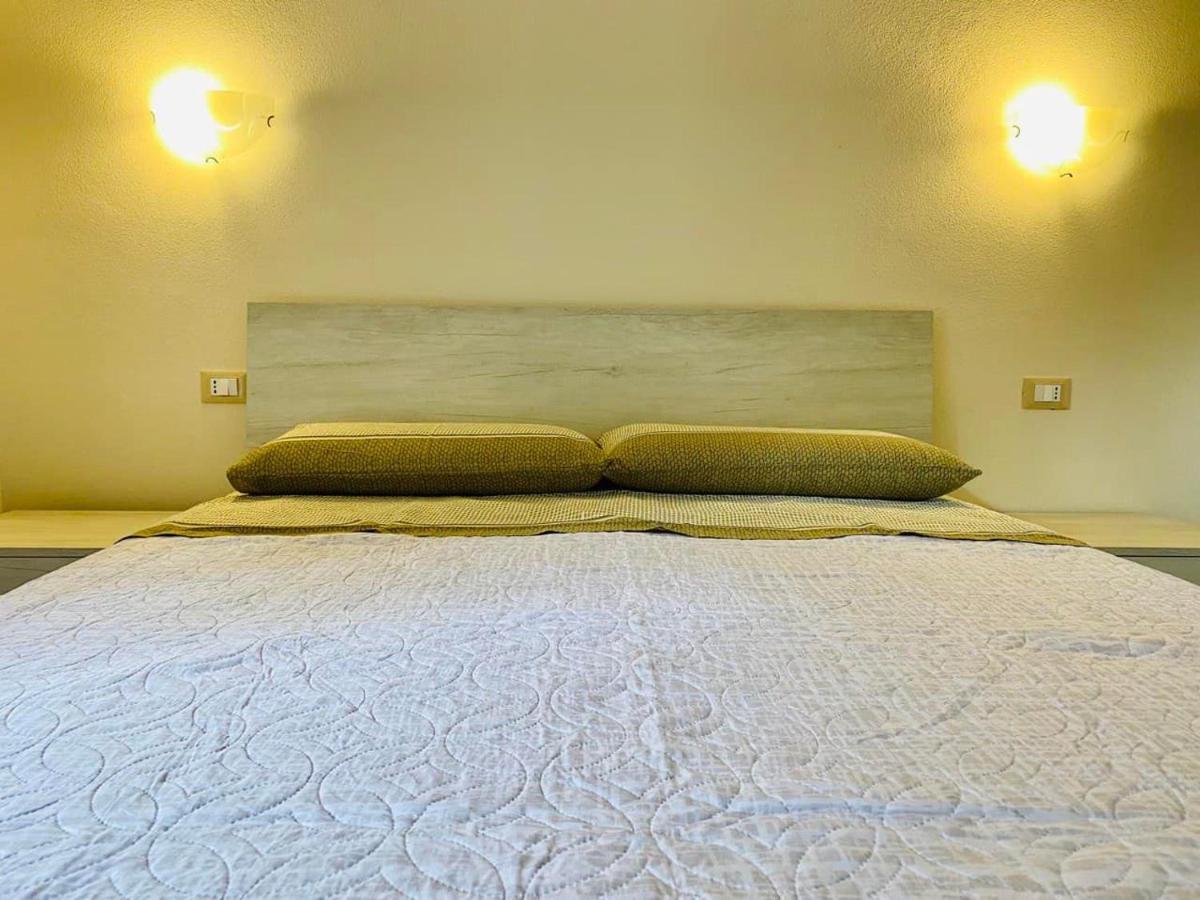 Nuova Residenza Dei 7 Pini A Pochi Passi Dal Mare Apartment Porto Pino Bagian luar foto