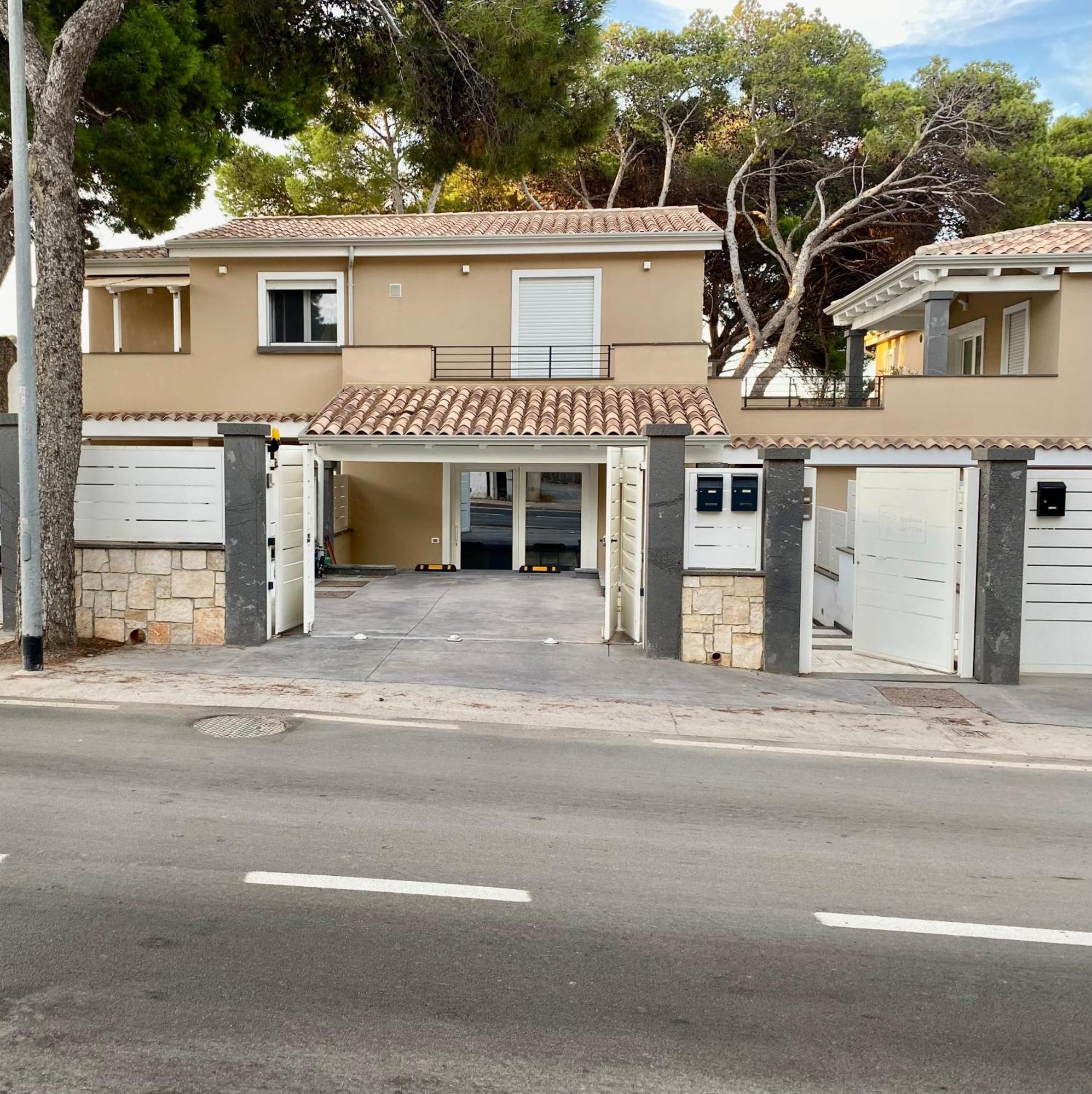 Nuova Residenza Dei 7 Pini A Pochi Passi Dal Mare Apartment Porto Pino Bagian luar foto